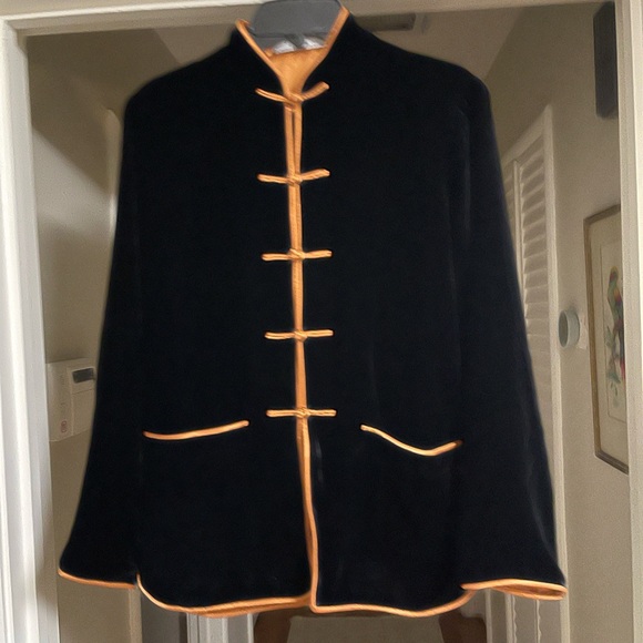 Rarities Jackets & Blazers - EUC Vintage Velvet and Silk Jacket